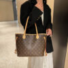Large Capacity Printed Commuter Tote Bag 11