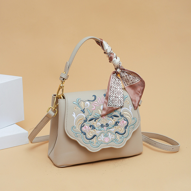 Retro Artistic Style Embroidered Crossbody Bag for Women - Kohthai Bag Bangladesh Retro Artistic Style Embroidered Crossbody Bag for Women - Image 6
